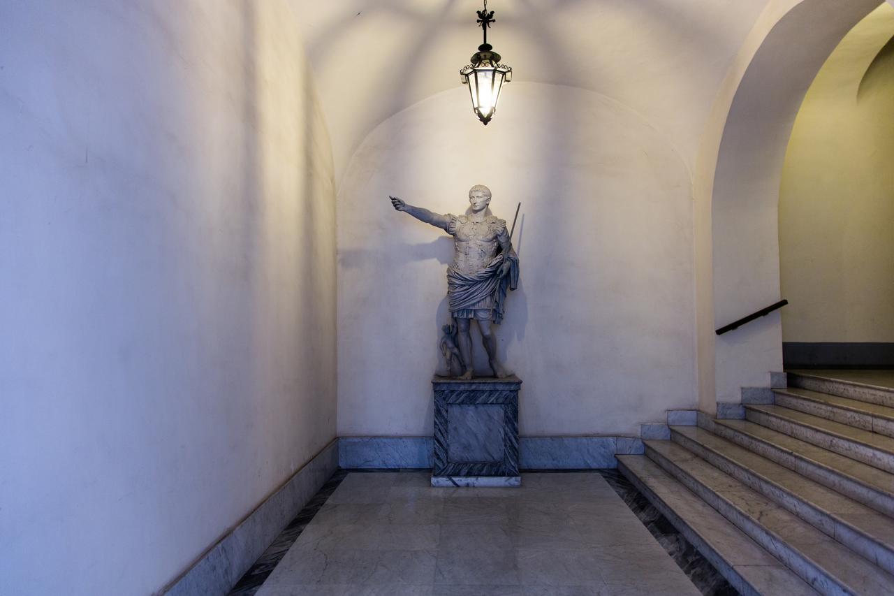 Venustas Roma Hotel Exterior photo